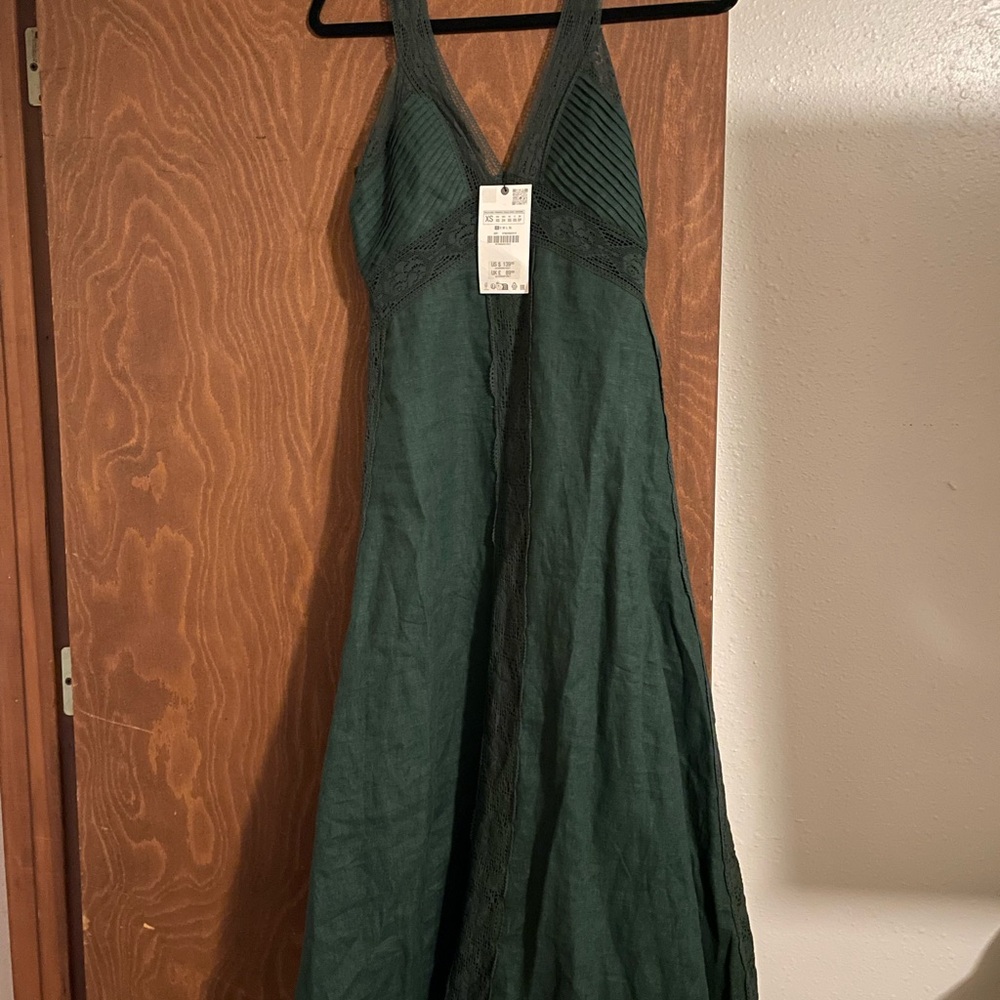 ZARA Elegant Green Sleeveless Dress